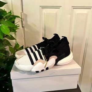 Adidas Trae young 2.0